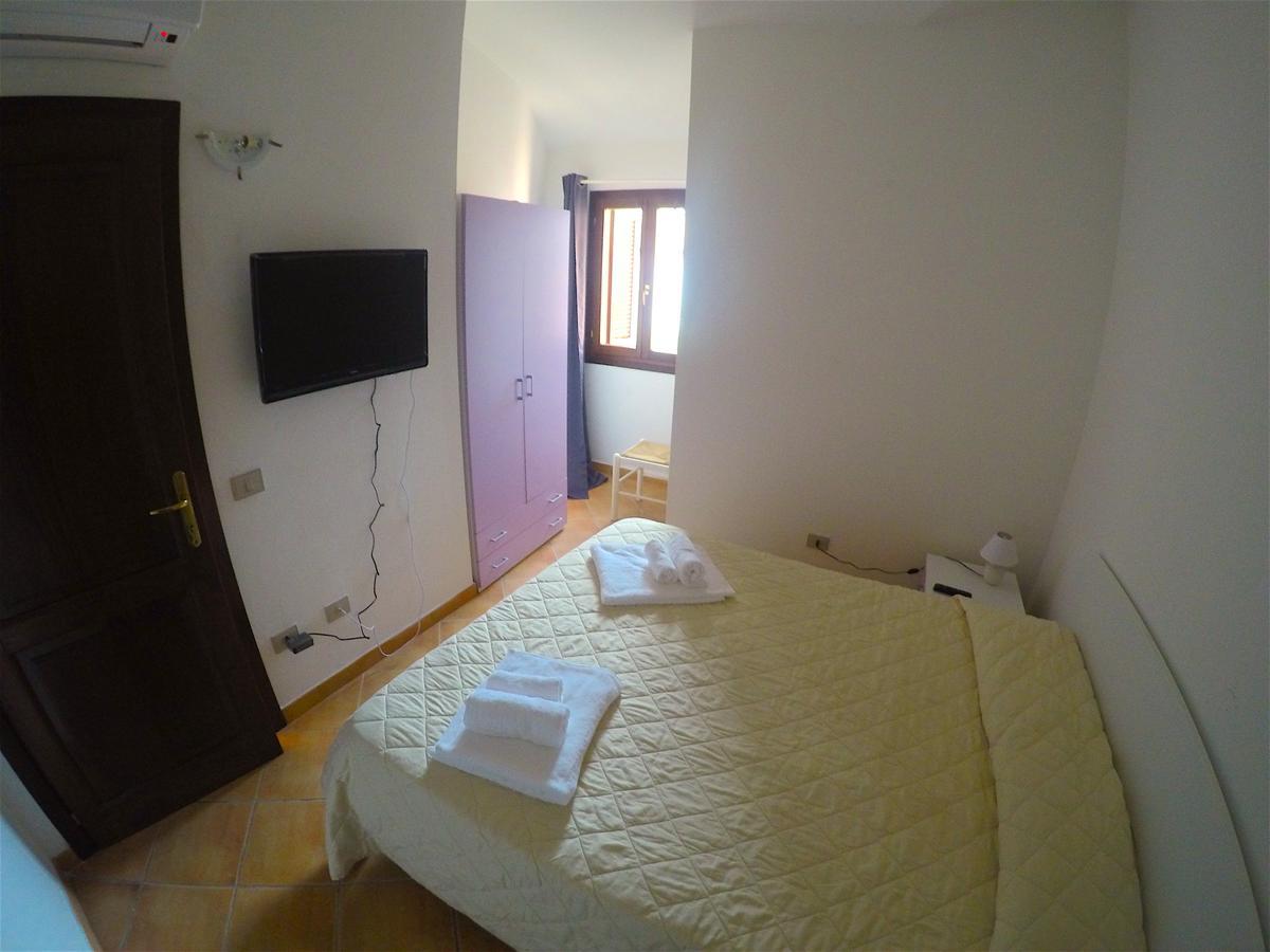 La Coccinella Al Mare Bed & Breakfast San Teodoro  Dış mekan fotoğraf